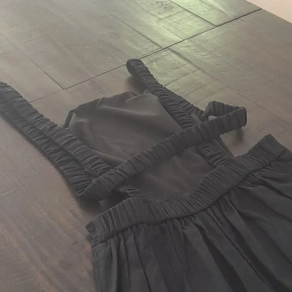 Black jumper backless good condition you never worn